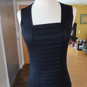 Akris Punto square neck pleated sleeveless top/tank size US 4/FR 36 black $300